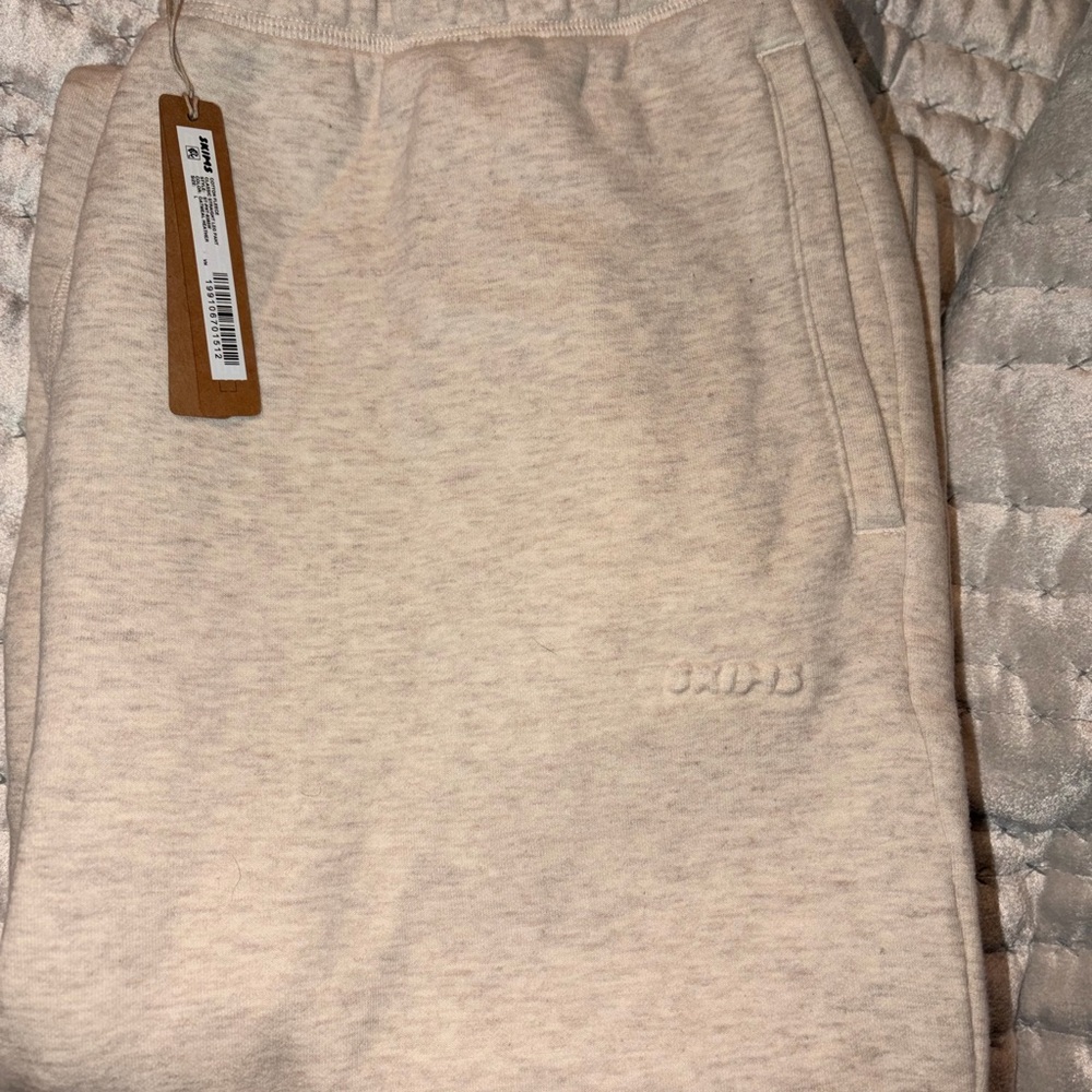Skims Oatmeal Straight Leg Pant